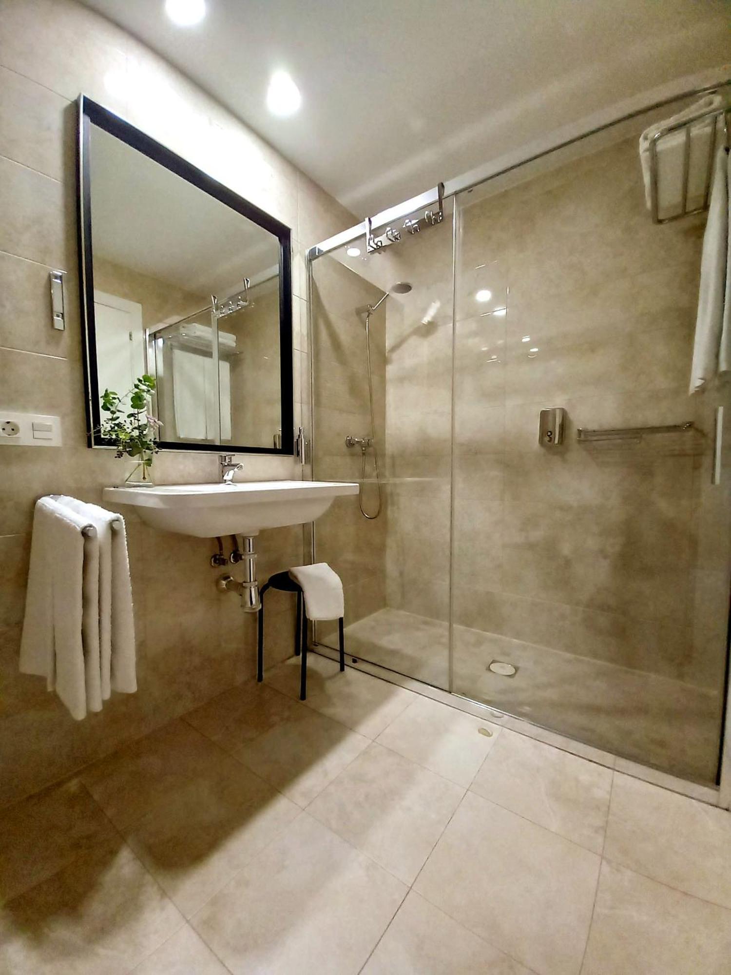 Littore Tormes Con Parking, Aa Y Piscina 萨拉曼卡 外观 照片